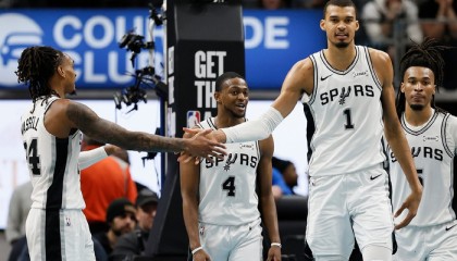 主动发声，文班不是超巨！道尔蒂说得没错，同年龄段属他最差！|文班亚马|蒂姆·邓肯|尼古拉-约基奇|科比-布莱恩特|迈克尔·乔丹_新浪体育_新浪新闻