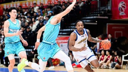 开云APP-广厦主场再战山东全力复仇！胡金秋硬磕陶汉林，王博要亮出杀手锏