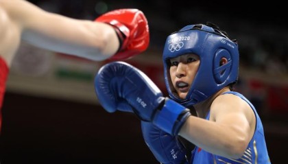 8日综述：美国后来居上 中国38金追平境外奥运最佳